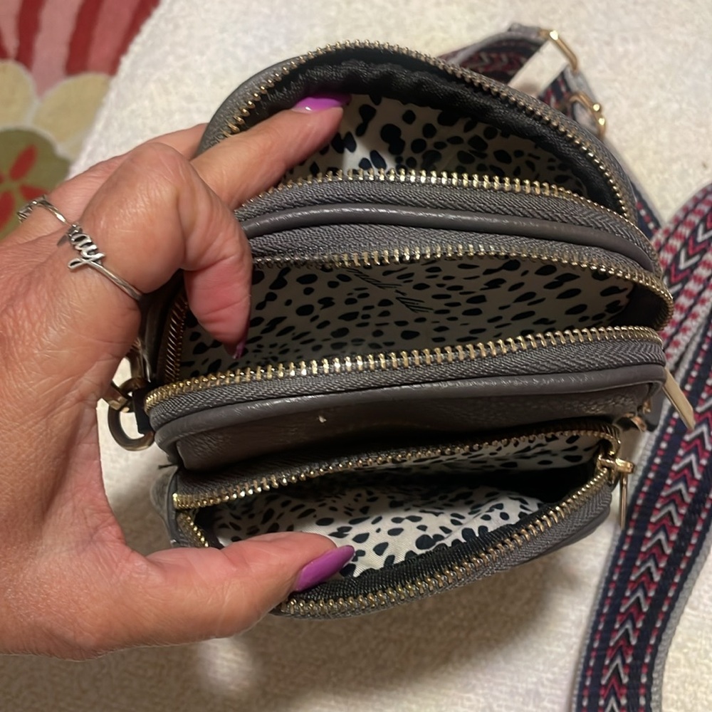 Mali & Lili Crossbody Bag! View 2